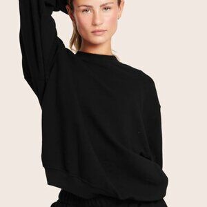 SET ACTIVE LIGHTWEIGHT SWEATS CLASSIC CREWNECK in Black Sz Large $110
